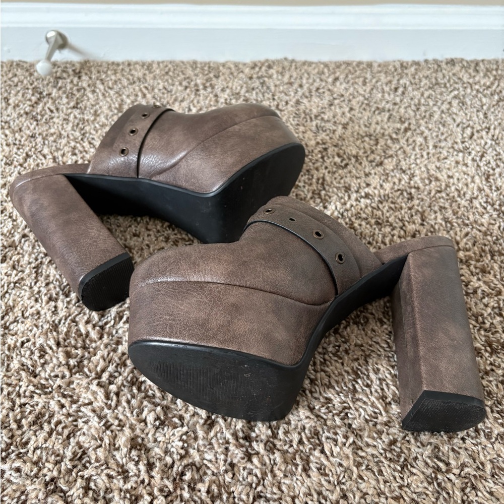 Current Mood Chunky Brown Platform Heels